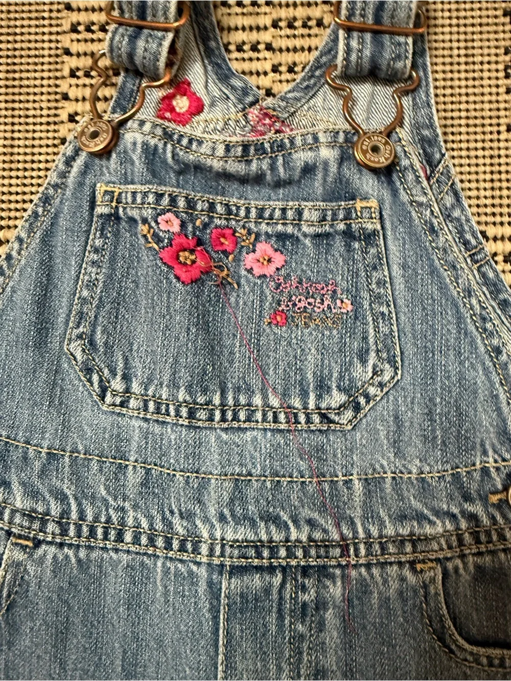 VTG OshKosh B’Gosh Medium Wash Overalls w/ Floral embroidery- size 24m
